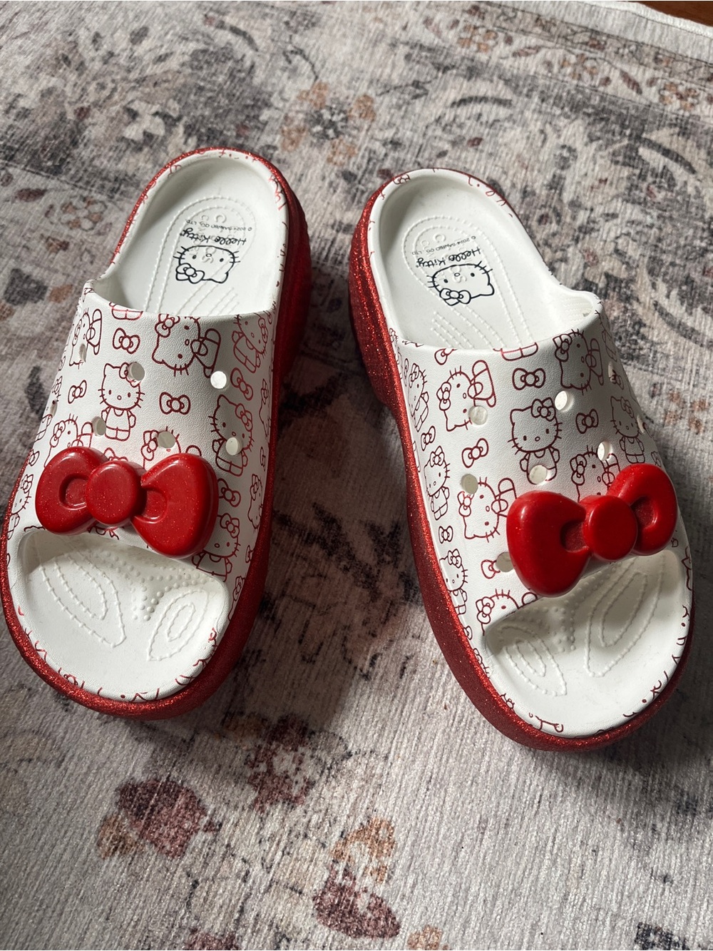 Hello Kitty Stomps Slides 50th Anniversary Women’s 10 M 8 New